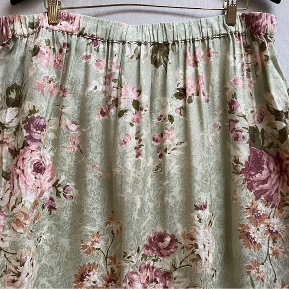 April Cornell Floral Tiered Midi Skirt in Sage Green Sz XXL - Picture 2 of 6